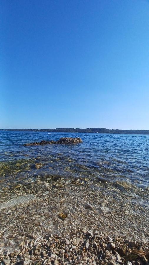 Apartman Dora Appartamento Pola Esterno foto