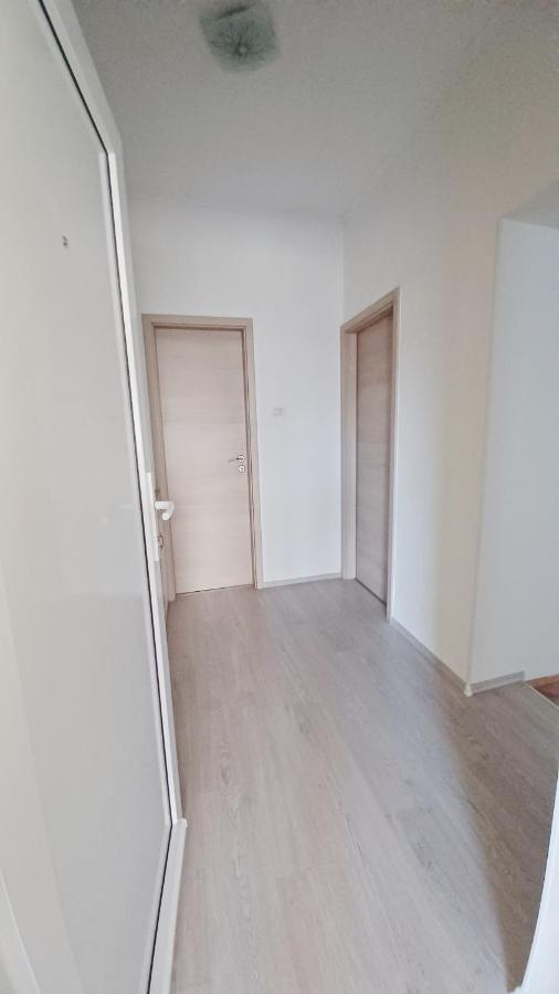Apartman Dora Appartamento Pola Esterno foto