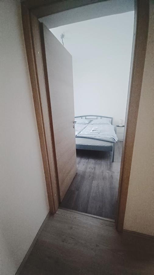 Apartman Dora Appartamento Pola Esterno foto