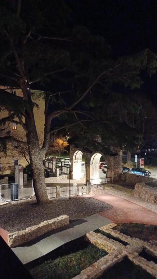 Apartman Dora Appartamento Pola Esterno foto
